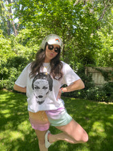 Load image into Gallery viewer, i wanna k*ll her โ unisex comfort colors tee