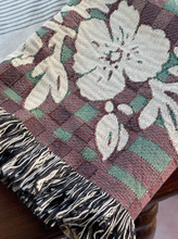 Load image into Gallery viewer, tightrope woven blanket