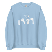 Load image into Gallery viewer, classic '89 sweatshirt – unisex gildan crewneck