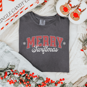 merry swiftmas – unisex comfort colors tee