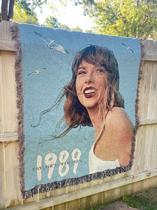 '89 woven blanket